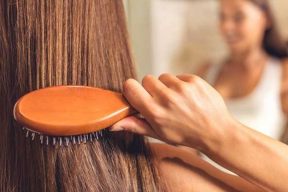 7 BÍ QUYẾT TỰ NHIÊN GIÚP KÍCH THÍCH TÓC MỌC NHANH, CHẮC KHỎE