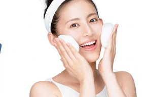 CÁC HOT BEAUTY BLOGGER SỬ DỤNG SỮA RỬA MẶT NÀO?