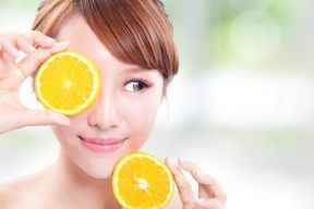 Công dụng dưỡng da thần sầu từ vitamin C đến thâm nám cũng phải “chào thua”