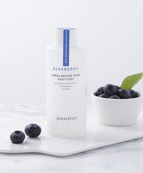 Nước Hoa Hồng Từ Việt Quất Innisfree Blueberry Rebalancing Skin 150ml