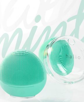 Máy Rửa Mặt Halio Dành Cho Da Nhạy Cảm Màu Xanh Mint Sensitive Facial Cleansing & Massaging Device - Sweet Mint